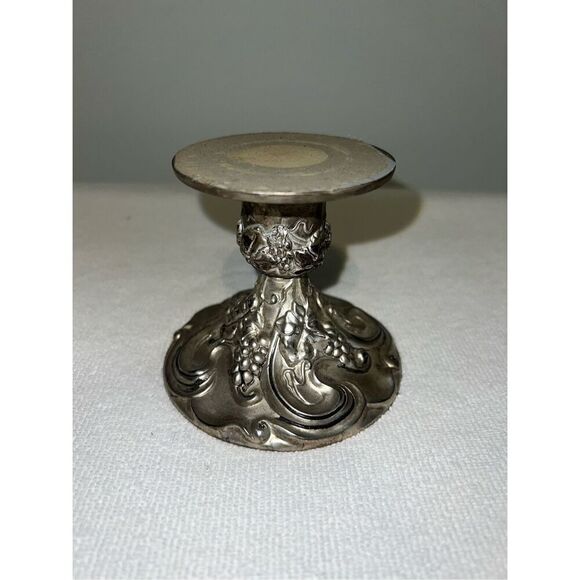 Silver Plated Pillar Candle Holder Round - Picture 1 of 5